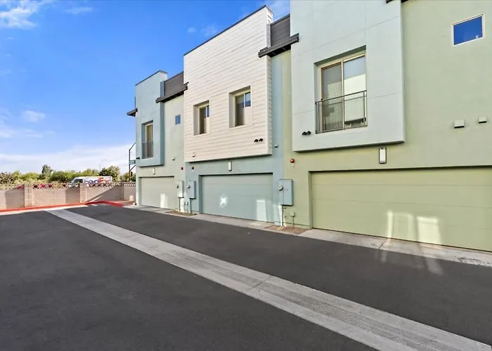 Appartement Desert Escape Townhome - Pool & Gym